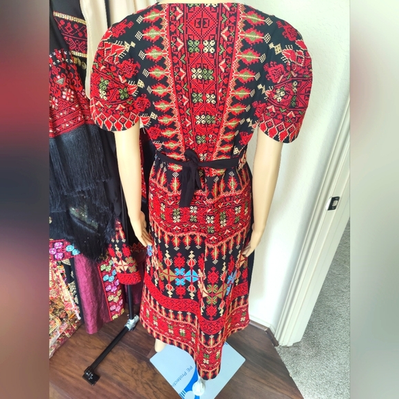 Embroidery Dress - Picture 7 of 15